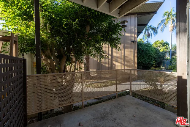 $3,125 | 3330 South Sepulveda Boulevard, Unit 1, Los Angeles, CA 90034