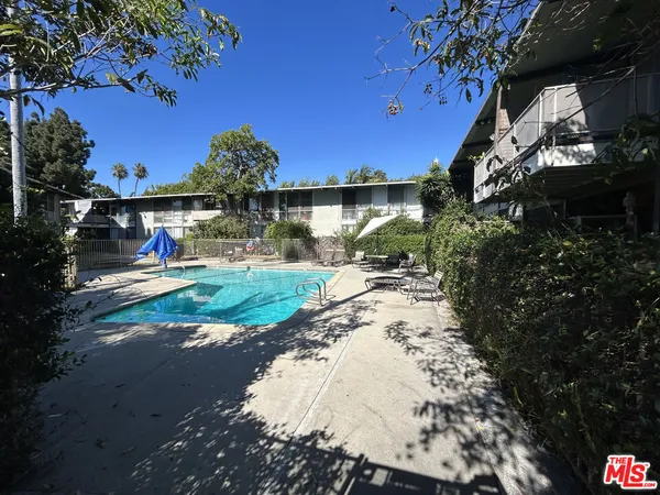 $3,125 | 3330 South Sepulveda Boulevard, Unit 1, Los Angeles, CA 90034