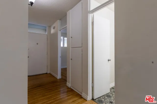 $3,125 | 3330 South Sepulveda Boulevard, Unit 1, Los Angeles, CA 90034