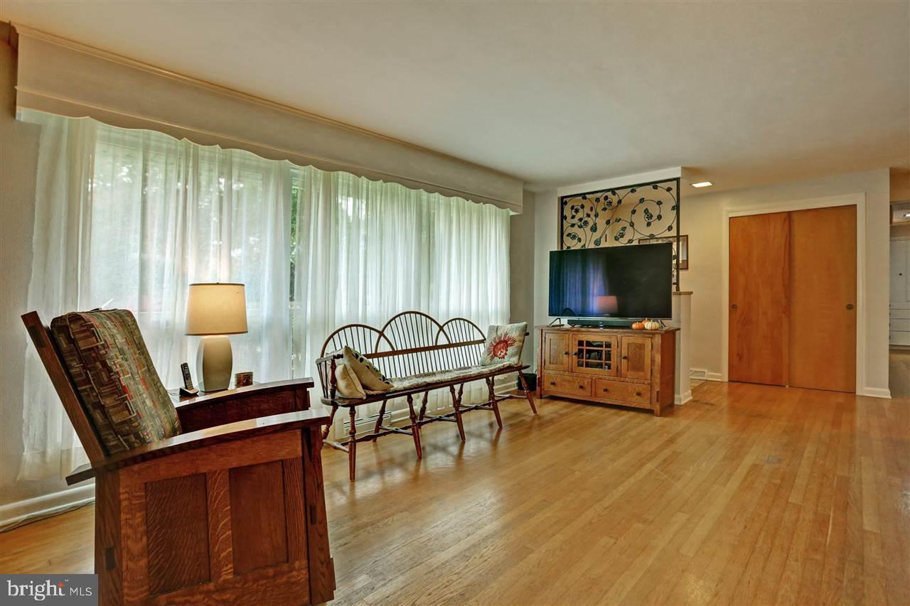 570 Devon Road Camp Hill, PA 17011 - Photo 12 of 25 Gallery Image 12