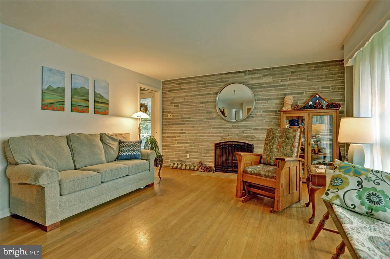 570 Devon Road Camp Hill, PA 17011 - Photo 10 of 25 Gallery Image 10