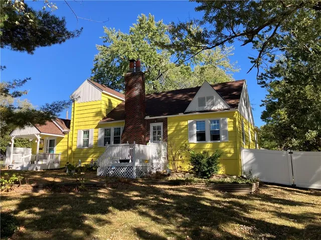 $310,000 | 13407 Bennington Avenue, Grandview, MO 64030