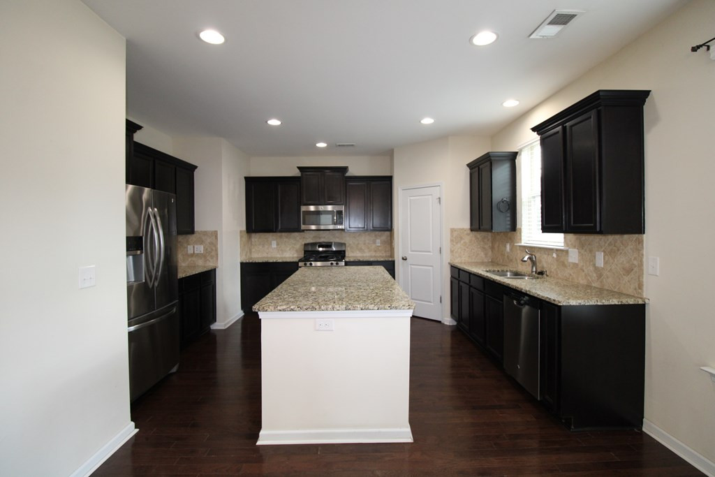 870 Cormier Drive Sumter, SC 29154 - Photo 6 of 33 Photo 6