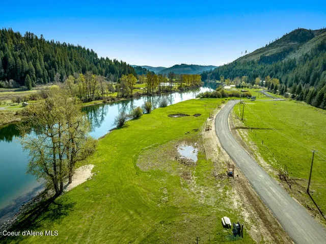 $200,000 | 19 Horn Hooked Ln Street, St. Maries, ID 83861