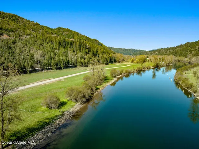 $200,000 | 19 Horn Hooked Ln Street, St. Maries, ID 83861