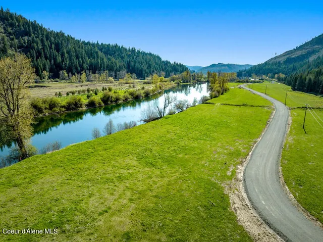 $200,000 | 19 Horn Hooked Ln Street, St. Maries, ID 83861