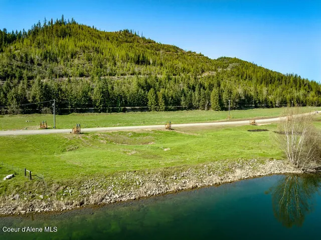 $200,000 | 19 Horn Hooked Ln Street, St. Maries, ID 83861