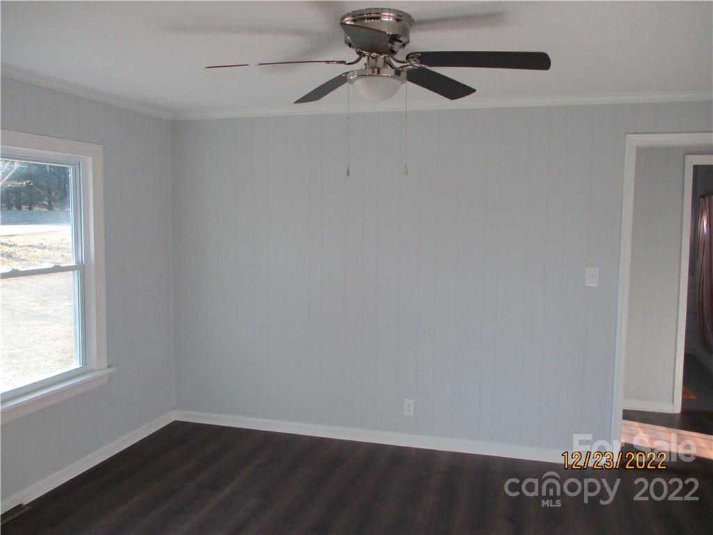 330 Ike Lynch Road Dallas, NC 28034 - Photo 6 of 28 an empty room with a window