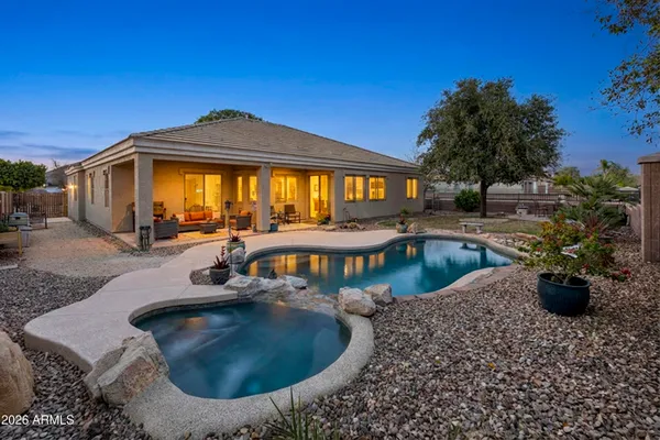 $725,000 | 2997 East Parkview Drive, Gilbert, AZ 85295