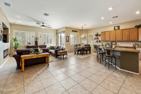 $725,000 | 2997 East Parkview Drive, Gilbert, AZ 85295