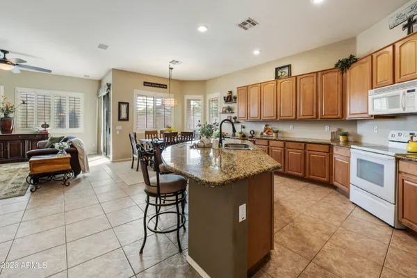 $725,000 | 2997 East Parkview Drive, Gilbert, AZ 85295