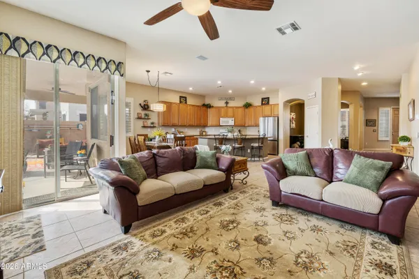 $725,000 | 2997 East Parkview Drive, Gilbert, AZ 85295