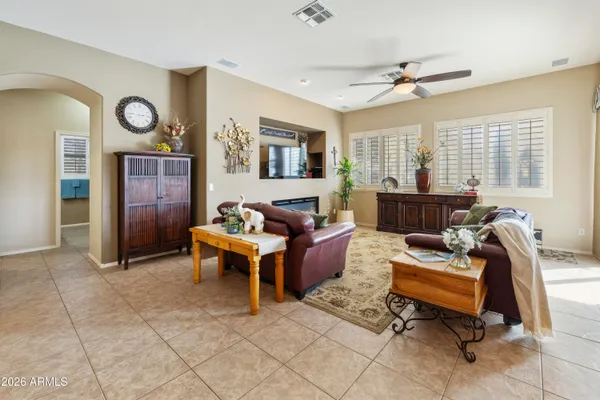 $725,000 | 2997 East Parkview Drive, Gilbert, AZ 85295