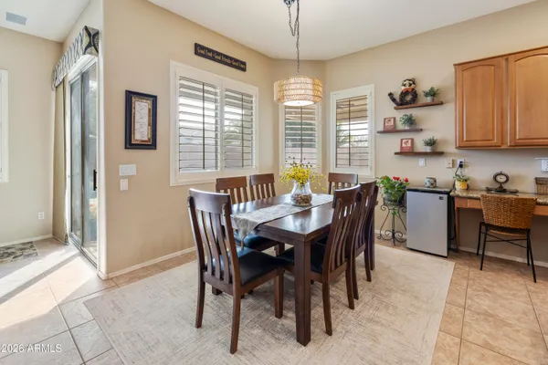 $725,000 | 2997 East Parkview Drive, Gilbert, AZ 85295