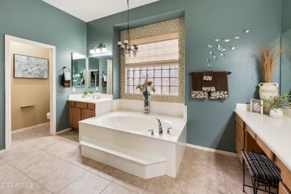 $725,000 | 2997 East Parkview Drive, Gilbert, AZ 85295