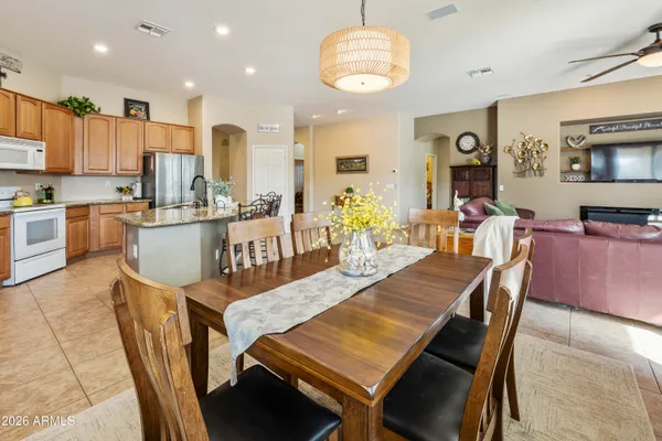 $725,000 | 2997 East Parkview Drive, Gilbert, AZ 85295