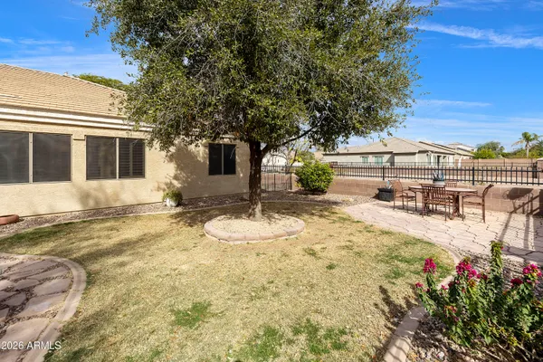 $725,000 | 2997 East Parkview Drive, Gilbert, AZ 85295