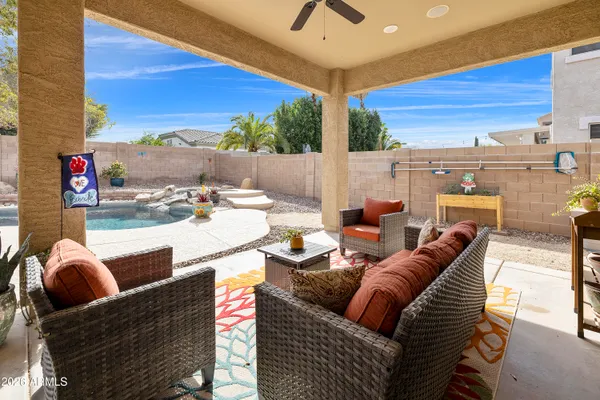 $725,000 | 2997 East Parkview Drive, Gilbert, AZ 85295