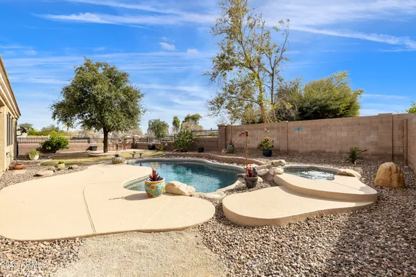 $725,000 | 2997 East Parkview Drive, Gilbert, AZ 85295