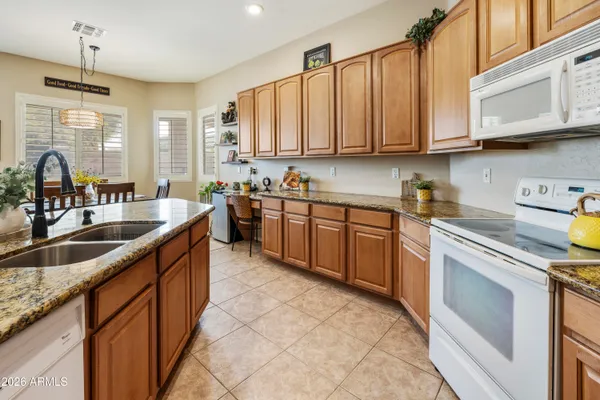 $725,000 | 2997 East Parkview Drive, Gilbert, AZ 85295