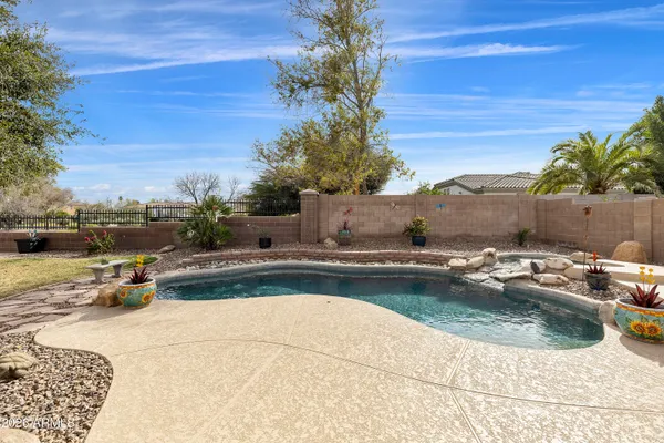 $725,000 | 2997 East Parkview Drive, Gilbert, AZ 85295