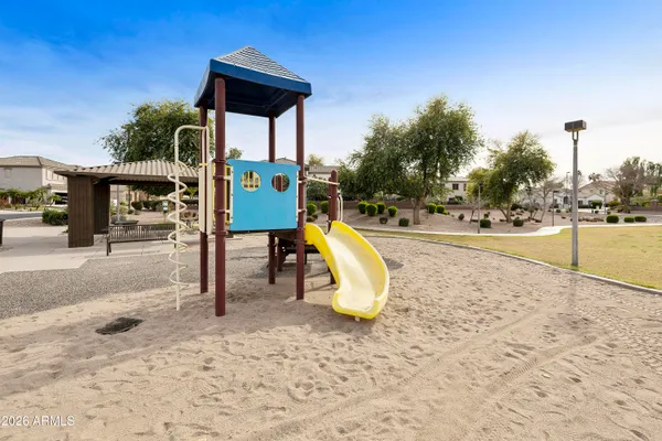 $725,000 | 2997 East Parkview Drive, Gilbert, AZ 85295