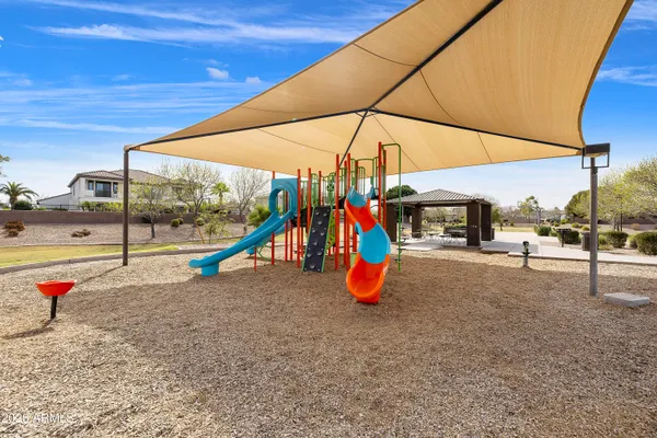 $725,000 | 2997 East Parkview Drive, Gilbert, AZ 85295