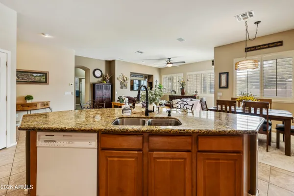 $725,000 | 2997 East Parkview Drive, Gilbert, AZ 85295