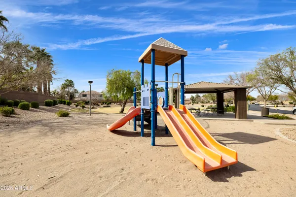 $725,000 | 2997 East Parkview Drive, Gilbert, AZ 85295