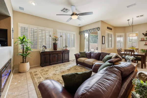 $725,000 | 2997 East Parkview Drive, Gilbert, AZ 85295