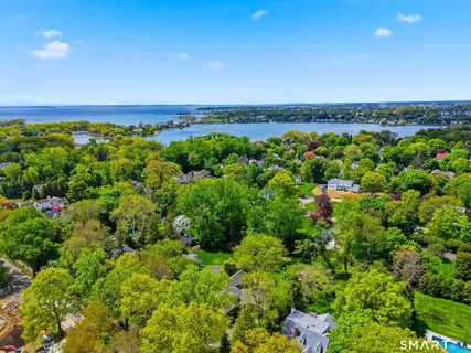 $2,795,000 | 21 Nearwater Lane, Darien, CT 06820