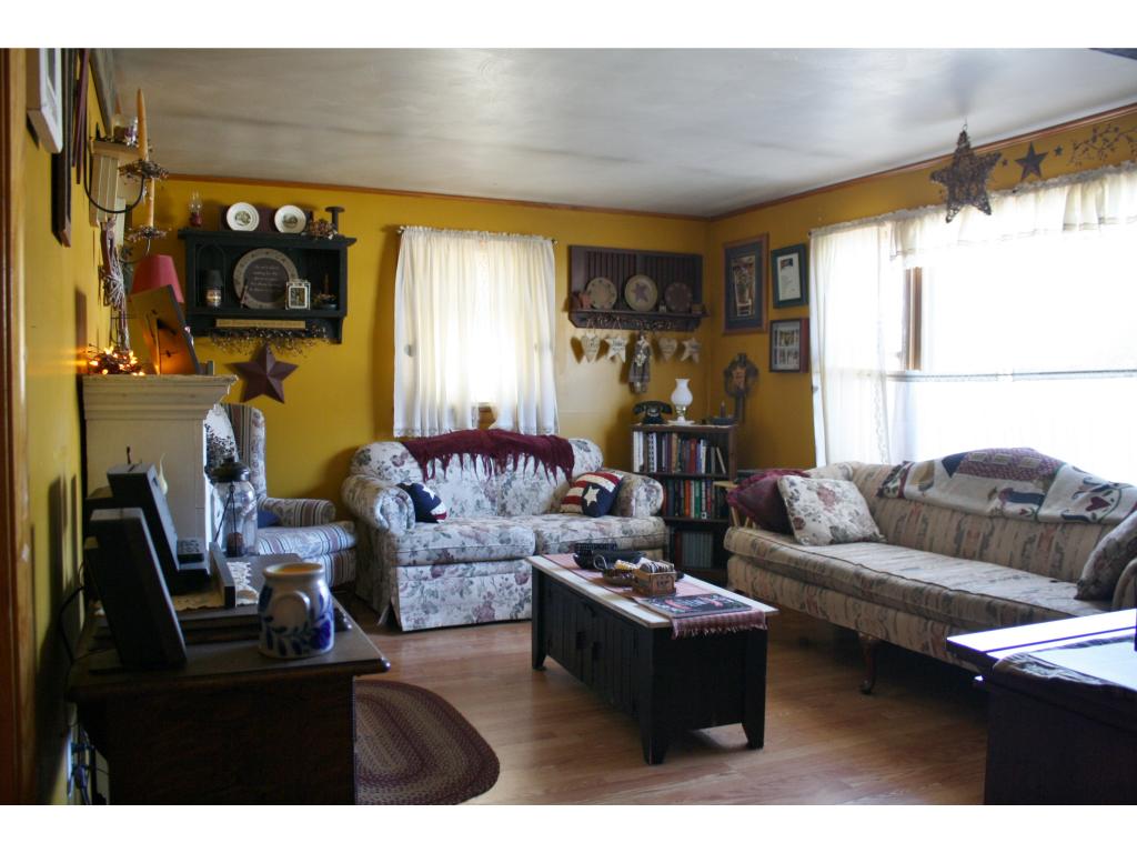 51 Belknap Road Hudson, NH 03051 - Photo 4 of 9