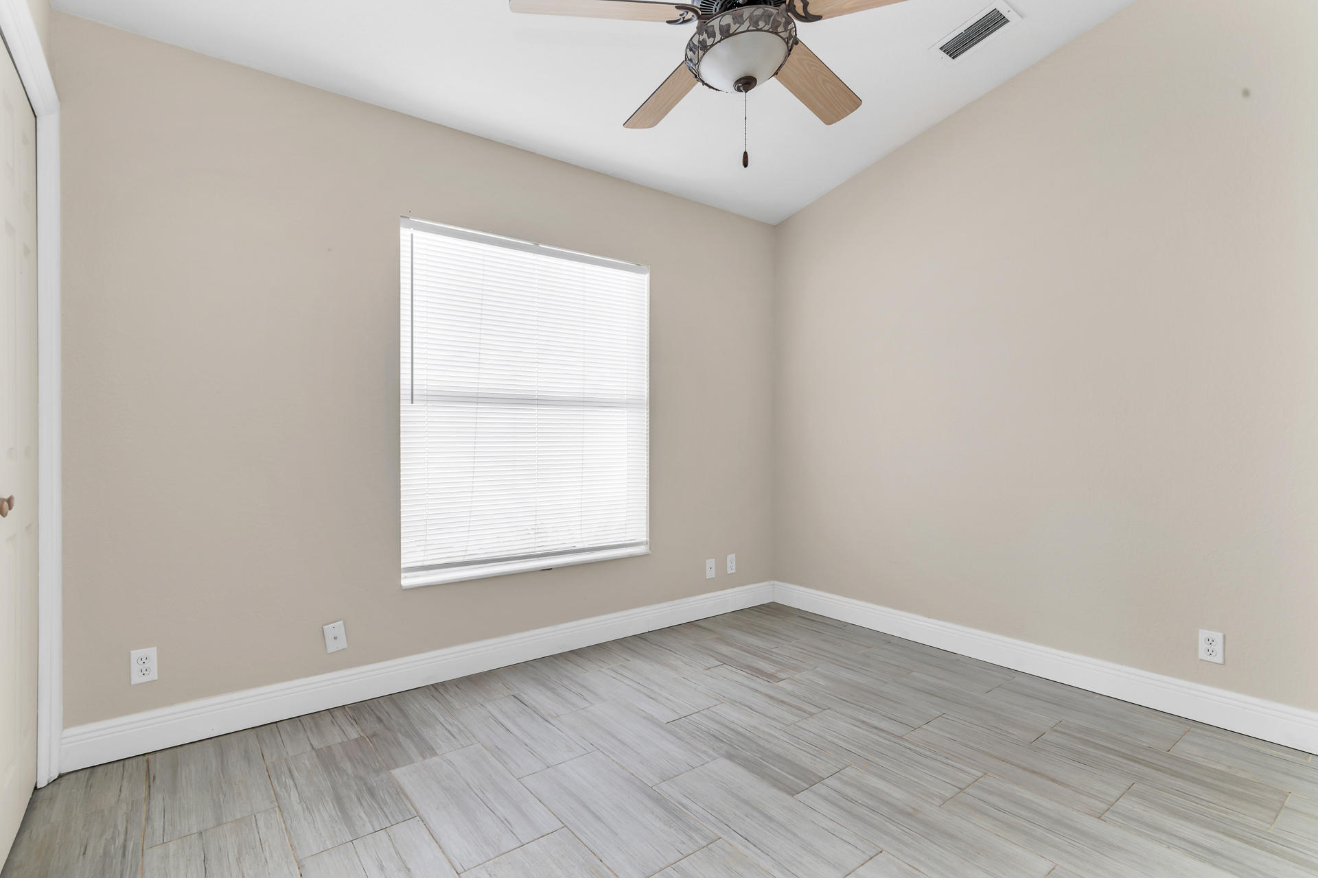 6916 3rd Street Jupiter, FL 33458 - Photo 8 of 15 photo-13