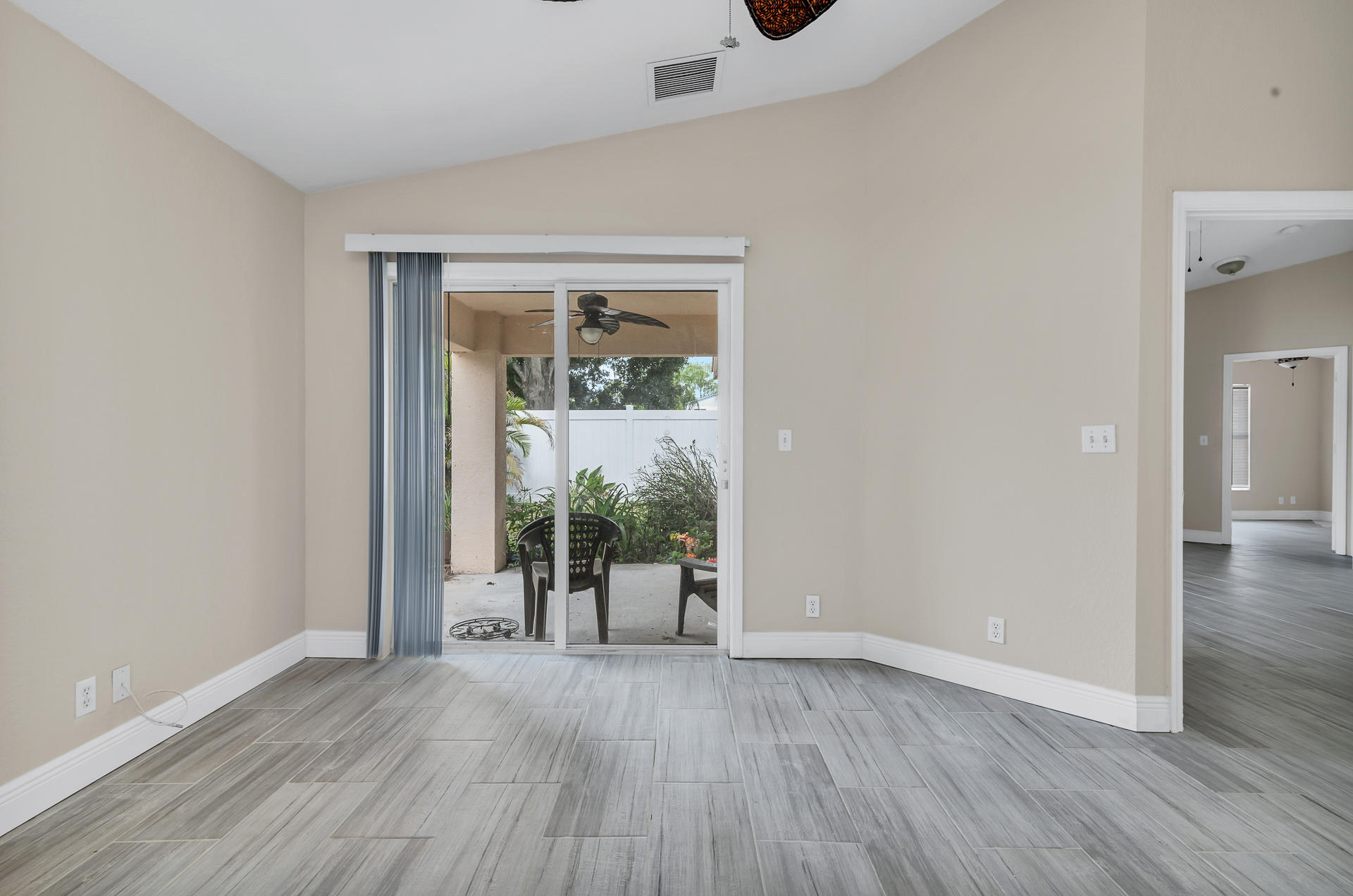 6916 3rd Street Jupiter, FL 33458 - Photo 10 of 15 photo-8