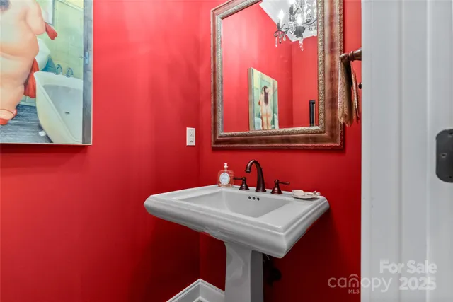 $1,575,000 | 159 Alta Circle, Hendersonville, NC 28739