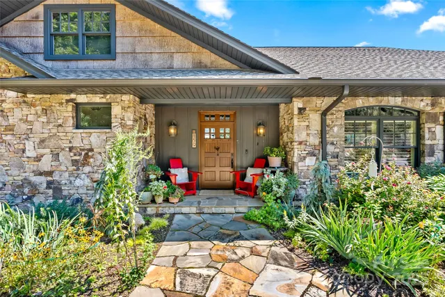 $1,575,000 | 159 Alta Circle, Hendersonville, NC 28739