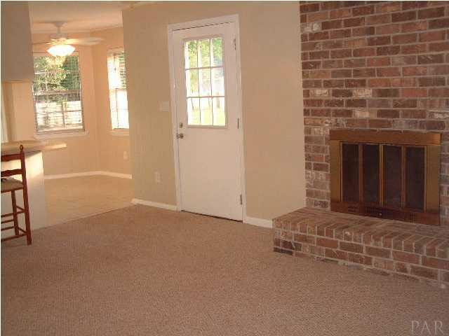 1185 Tate Road Cantonment, FL 32533 - Photo 10 of 11 Family room