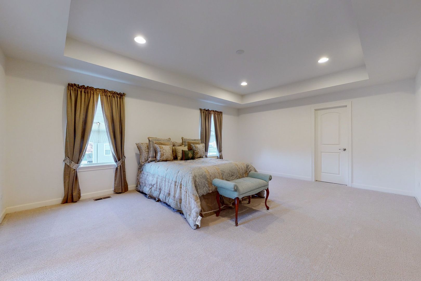 4362 Rudyard Kipling Road Elgin, IL 60124 - Photo 19 of 33 a bed room with a bed and a window
