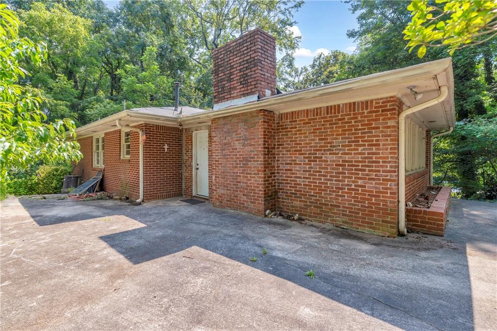 39 Harmony Grove Road Lilburn, GA 30047 - Photo 6 of 32 Gallery Image 6