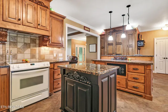 $475,000 | 2471 Rugby Pike, Jamestown, TN 38556