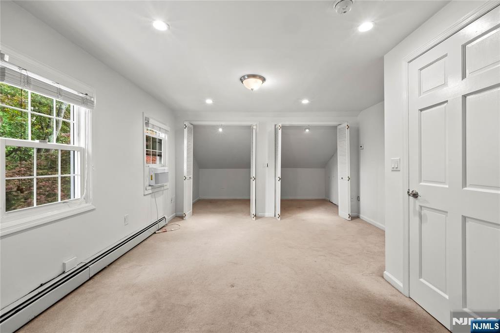 54 Chestnut Avenue Park Ridge, NJ 07656 - Photo 16 of 38 Gallery Image 16