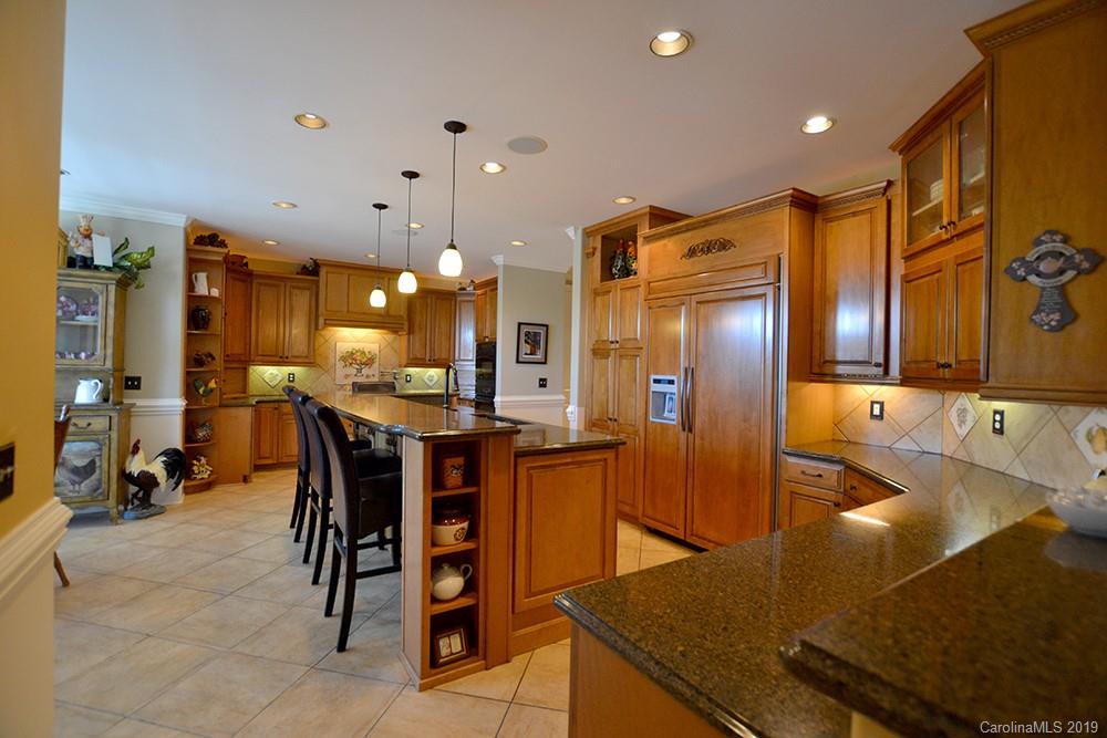 1442 Barron Point Road Rock Hill, SC 29732 - Photo 12 of 29 Gallery Image 12