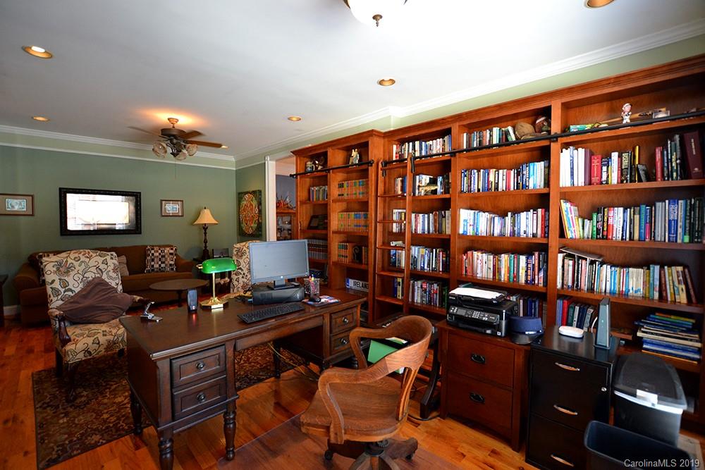 1442 Barron Point Road Rock Hill, SC 29732 - Photo 8 of 29 Gallery Image 8