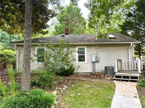 $150,000 | 7147 Old 421 Road, Liberty, NC 27298