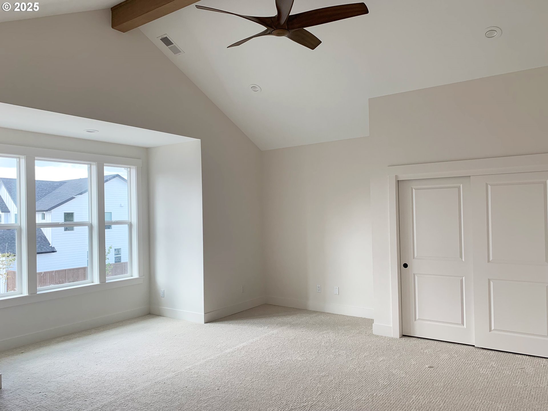 1896 South Holly Street Canby, OR 97013 - Photo 23 of 36 an empty room with windows