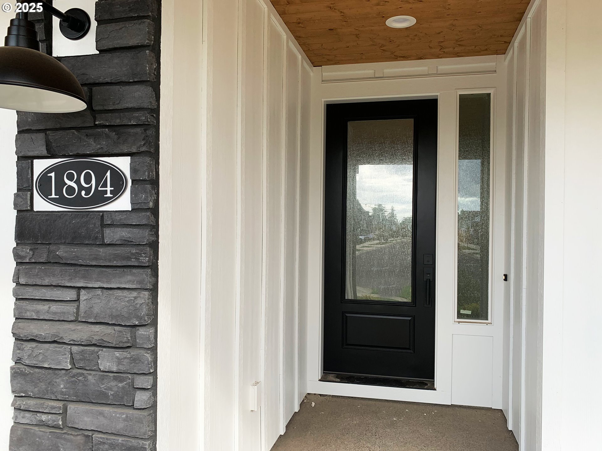 1896 South Holly Street Canby, OR 97013 - Photo 34 of 36 a view of an entryway door