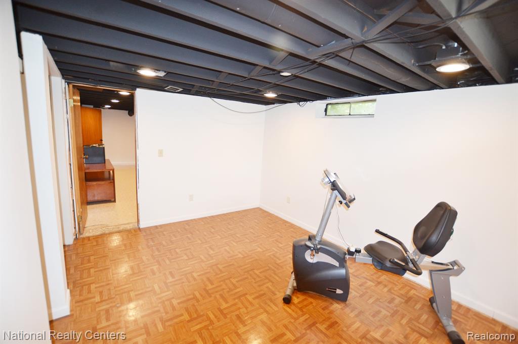1861 Cambridge Road Berkley, MI 48072 - Photo 19 of 26 Gallery Image 19