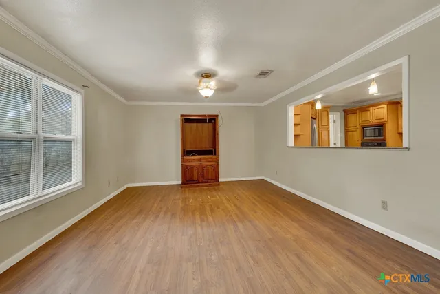 $684,999 | 311 Weiss Road, New Braunfels, TX 78130