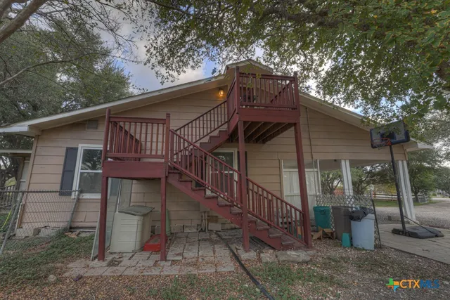 $684,999 | 311 Weiss Road, New Braunfels, TX 78130