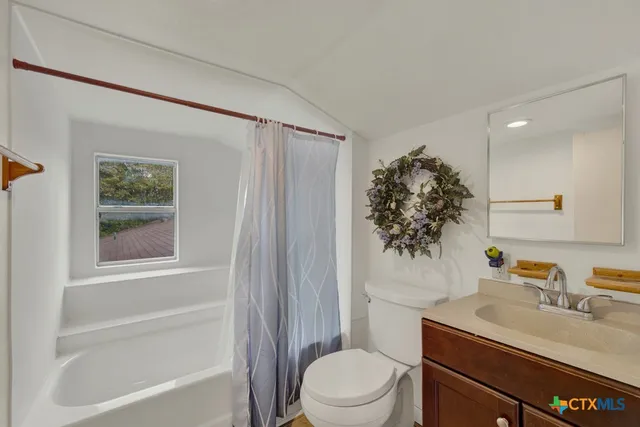 $684,999 | 311 Weiss Road, New Braunfels, TX 78130